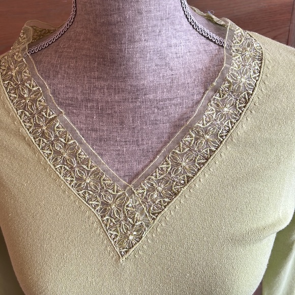 Vintage Dillard’s Intuitions Sweater, V-Neck Pullover, Size Small, Lace & Beads - Picture 2 of 11